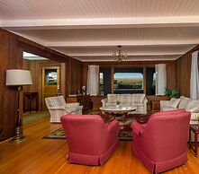 Seaside Vacation Homes