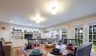 Seaside Vacation Homes