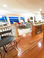 Seaside Vacation Homes