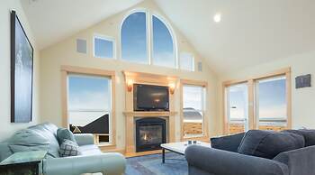 Seaside Vacation Homes