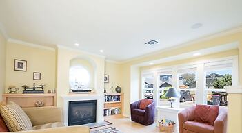 Seaside Vacation Homes