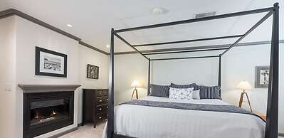 Seaside Vacation Homes