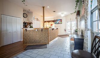 Island Sun Inn & Suites - Venice, Florida Historic Downtown & Beach Ge