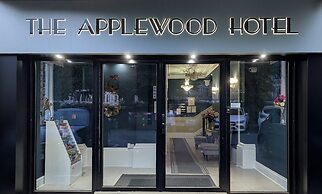 Applewood Hotel