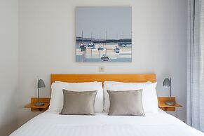 Eyre Square Townhouse