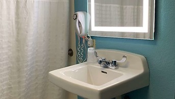 Waterfront Inn PHL Airport