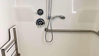 Waterfront Inn PHL Airport