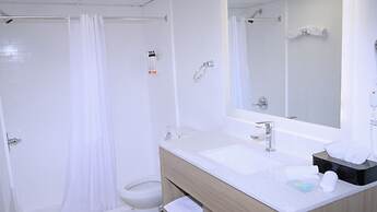 Waterfront Inn PHL Airport