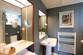 Sheridan Guest House