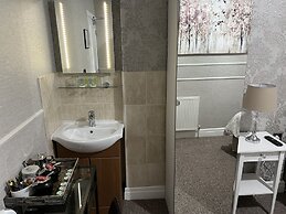 Tanes Hotel