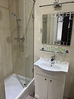 Tanes Hotel