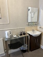 Tanes Hotel