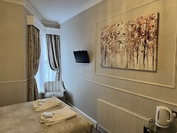 Tanes Hotel
