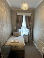 Tanes Hotel