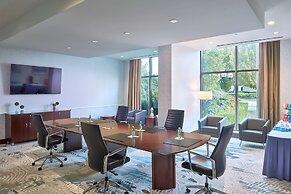 Delta Hotels by Marriott Burnaby Conference Centre