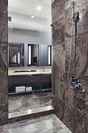 Delta Hotels by Marriott Burnaby Conference Centre