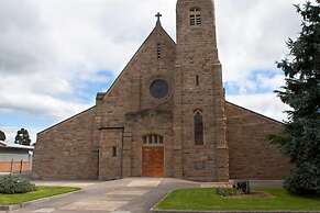 Bridges on Argyle Motel & Apartments
