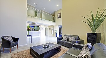 Bridges on Argyle Motel & Apartments