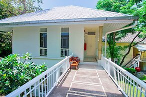 Baan Bayan Beach Hotel