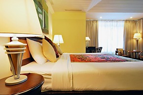 Baan Bayan Beach Hotel