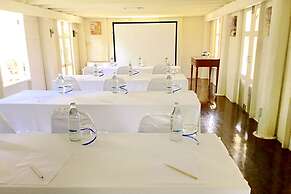 Baan Bayan Beach Hotel