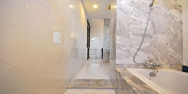 Baan Bayan Beach Hotel