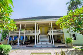 Baan Bayan Beach Hotel