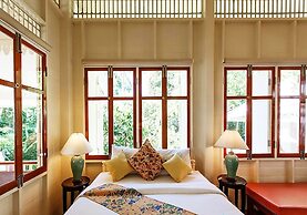 Baan Bayan Beach Hotel