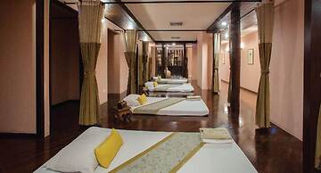 Topland Hotel & Convention Centre