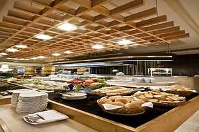 Topland Hotel & Convention Centre