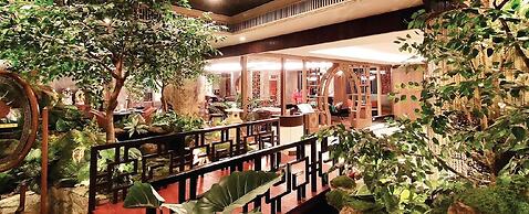 Topland Hotel & Convention Centre