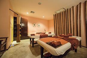 Topland Hotel & Convention Centre