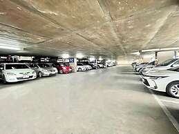 Topland Hotel & Convention Centre