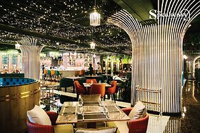 Topland Hotel & Convention Centre