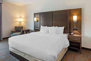 Comfort Inn & Suites Brighton Denver NE Medical Center