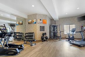 Comfort Inn & Suites Brighton Denver NE Medical Center