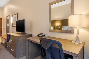 Comfort Inn & Suites Brighton Denver NE Medical Center