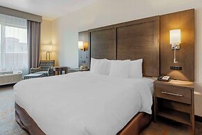 Comfort Inn & Suites Brighton Denver NE Medical Center