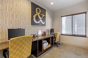 Comfort Inn & Suites Brighton Denver NE Medical Center