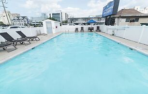 Seashire Inn & Suites