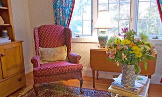 The Stockbridge Country Inn Closest B&B to Norman Rockwell Museum and 