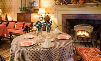 The Stockbridge Country Inn Closest B&B to Norman Rockwell Museum and 