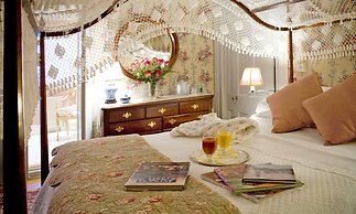 The Stockbridge Country Inn Closest B&B to Norman Rockwell Museum and 