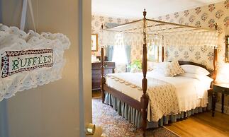 The Stockbridge Country Inn Closest B&B to Norman Rockwell Museum and 