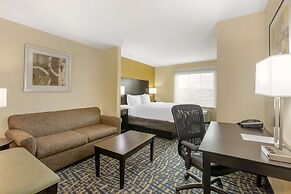 Best Western Plus Brunswick Inn & Suites