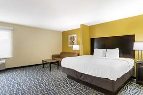 Best Western Plus Brunswick Inn & Suites