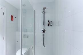 ibis Barcelona Glories 22