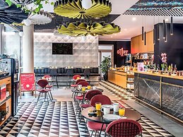 ibis Barcelona Glories 22