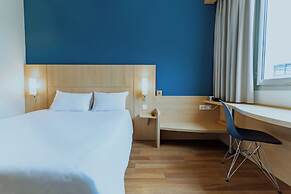 ibis Barcelona Glories 22