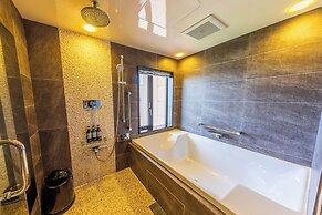 Kafuu Resort Fuchaku Condo Hotel